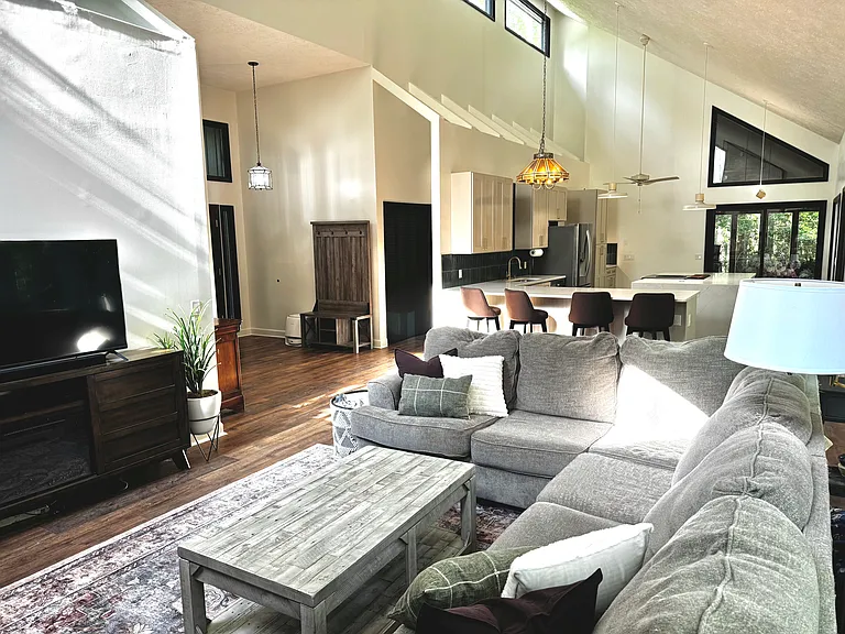 1723 Margarita Ln — Photo 21