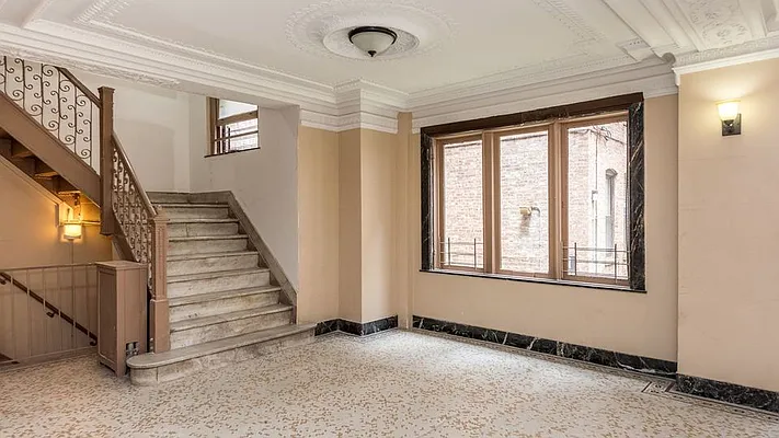 Rented by Nooklyn NYC LLC | media 43