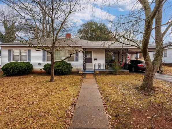 708 Glenwood Rd, Talladega, AL 35160