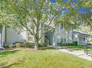 402 Bayberry Ct, Englishtown, NJ 07726