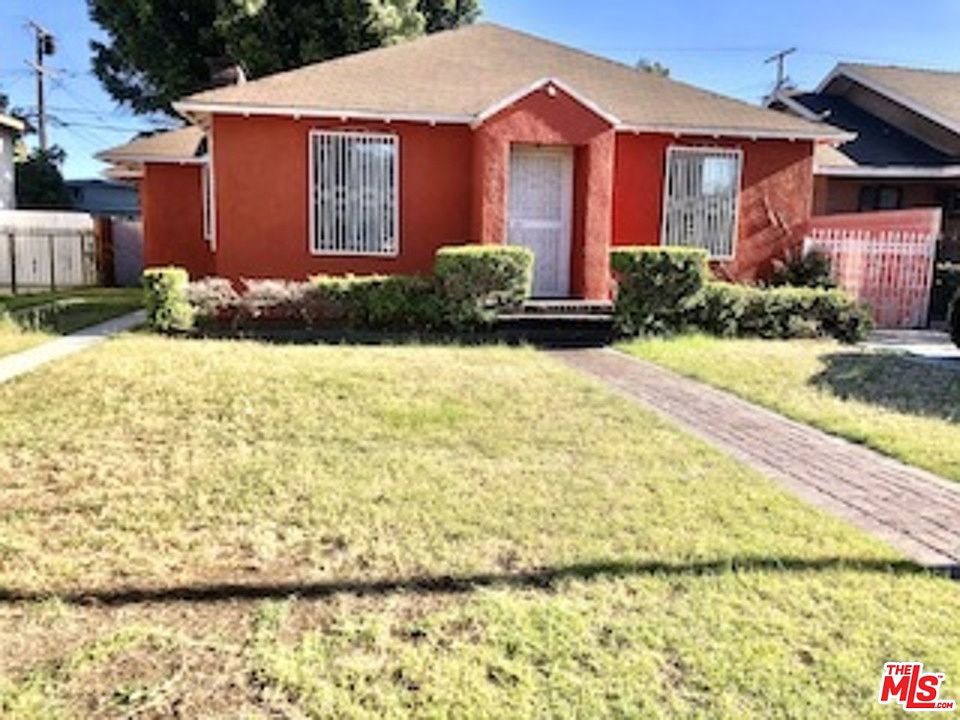 1st image of 2660 Live Oak St