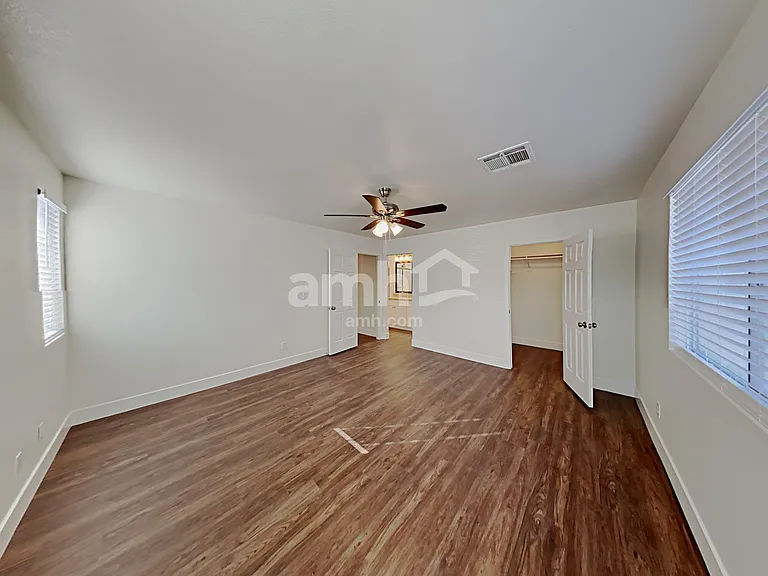 921 Shades End Ave — Photo 9