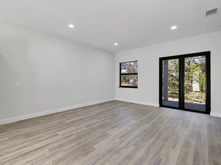 1101 Meadow Rd — Photo 12