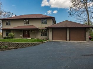 43415 N Hunt Club Rd, Antioch, IL 60002