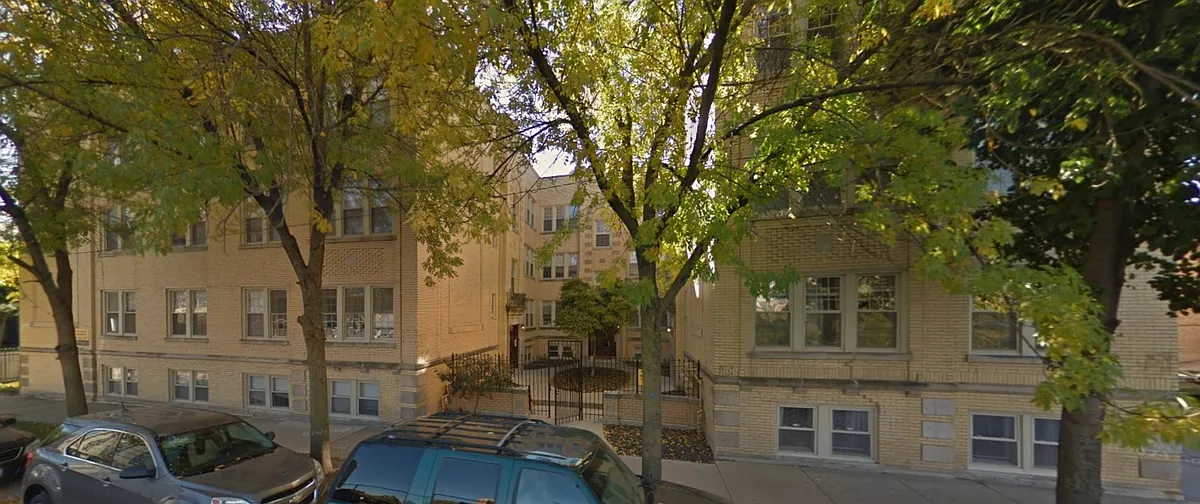 Building Photo - 4954-56 N Christiana Ave #3335-45