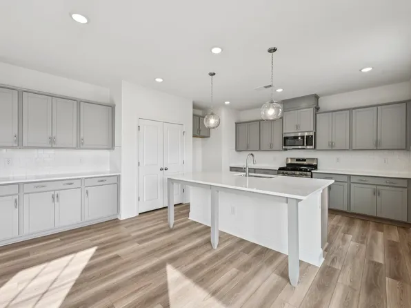 532 Hipwood Dr, Zebulon, NC 27597