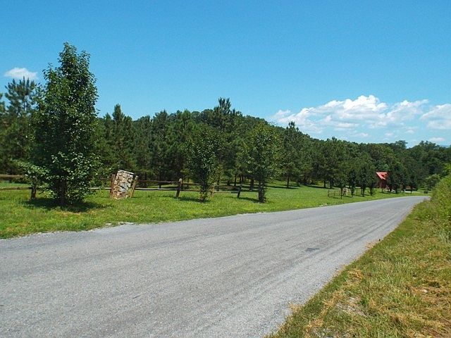 2nd image of 1485 Sloan Gap Rd