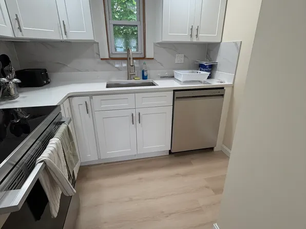 45 South St #1, Waltham, MA 02453