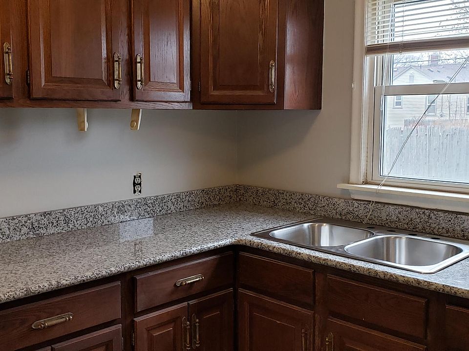 2nd image of 5924 Katherine St