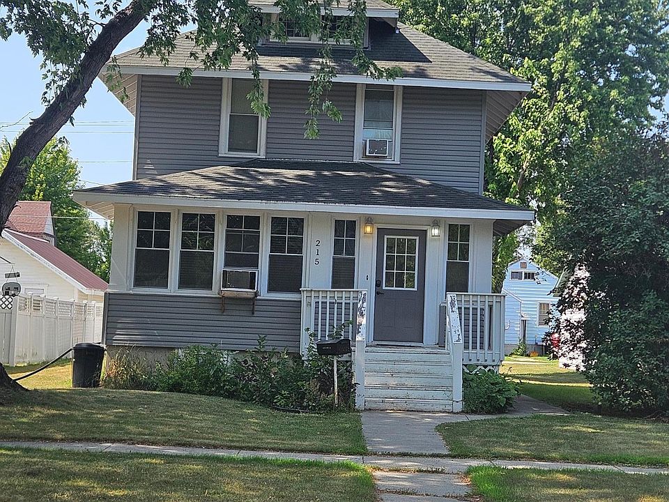 1st image of 215 8th St N