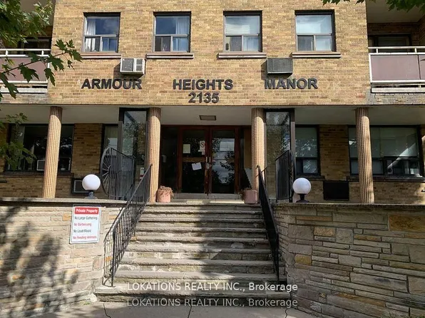 2135 Avenue Rd #205, Toronto, ON M5M 4B3