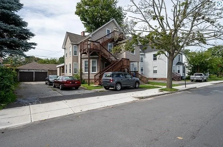 43 Wachusett St #4