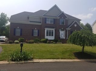 1 Drake Close, Hillsborough, NJ 08844