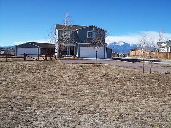 2 Front Yard_02122013