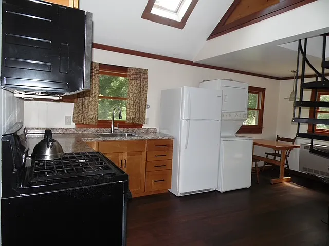 39 Old Coach Rd — Photo 3