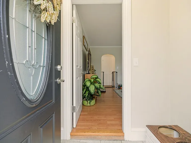 23 Cypress St — Photo 2