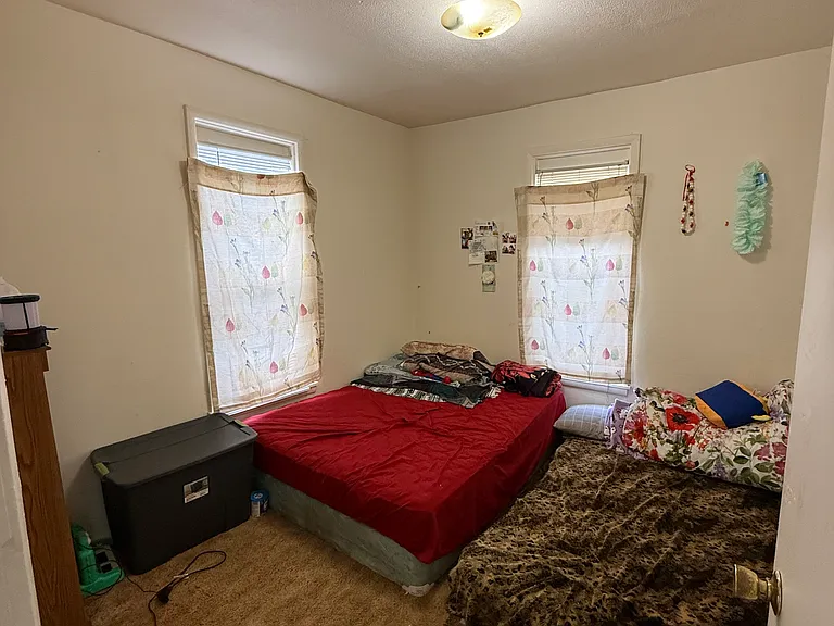233 Niagara St — Photo 9