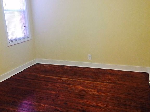 4th image of 121 Sylvan Ave #1