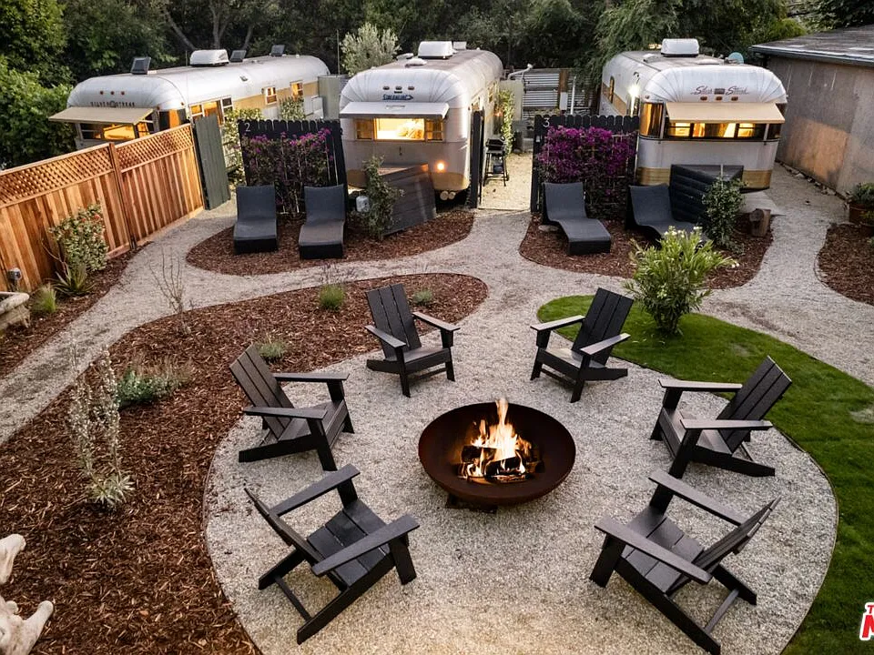272 N Topanga Canyon Blvd #1