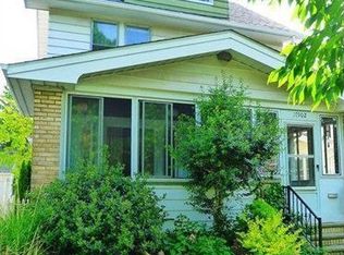 17902 Windward Rd, Cleveland, OH 44119