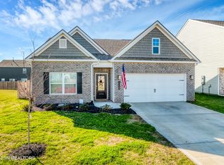1713 Newbury Ln, Maryville, TN 37803