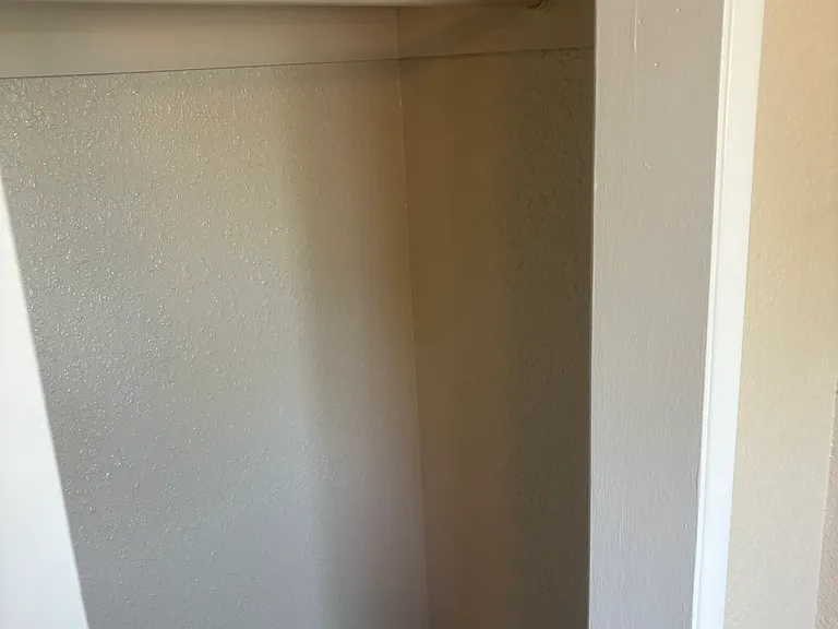 Sierra Madre Apartments — Photo 11