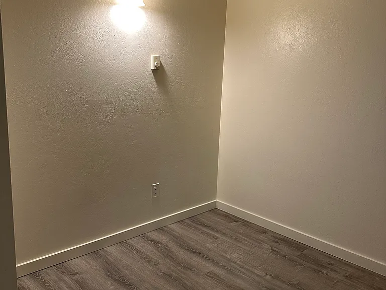 2425 SW Leonard St #3 — Photo 4