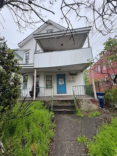 52-54 Ives Ct Photo 1