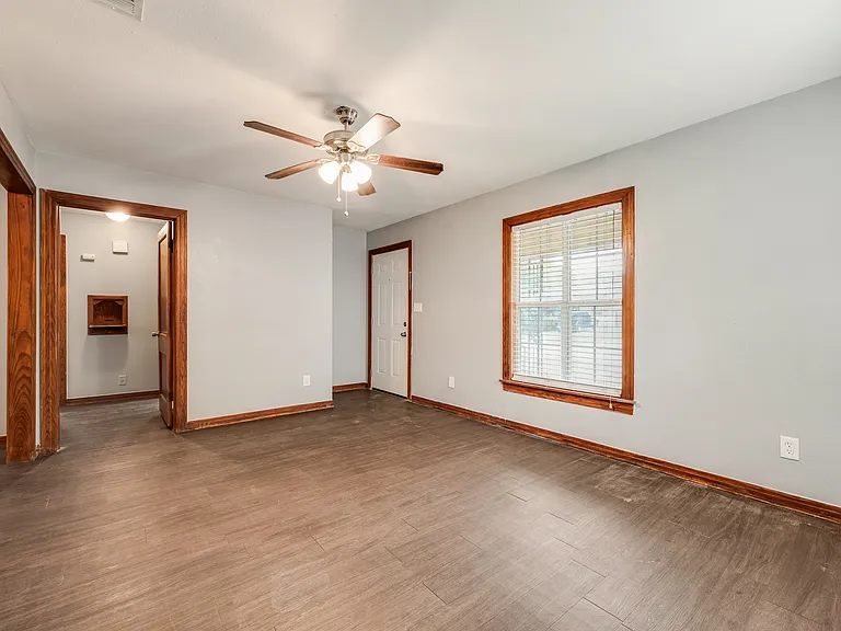 6617 Greenlee St — Photo 11