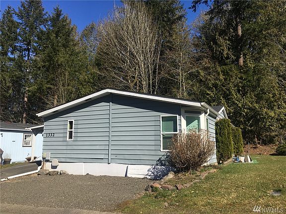 4th image of 1332 NE Steele Creek Dr