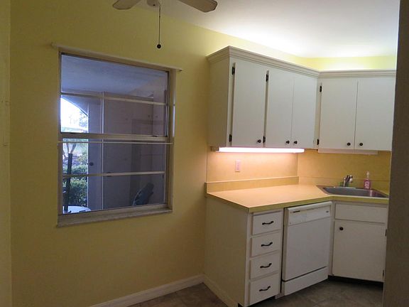 5th image of 203 Rubens Dr APT D