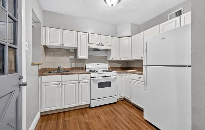 7404 Olian Dr #C — Photo 3