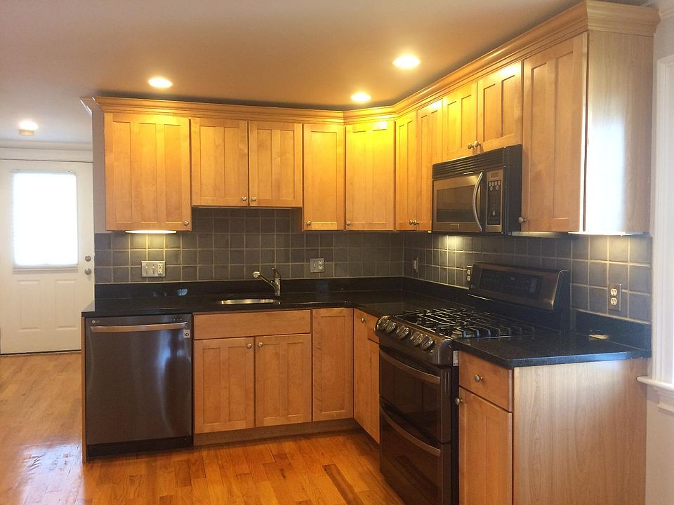 1st image of 269 Hurley St #02141