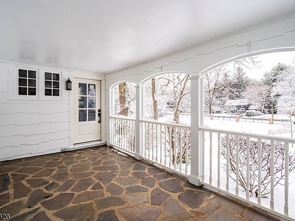 5th image of 170 New Providence Rd