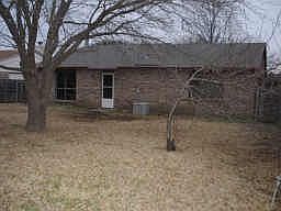 2nd image of 604 Live Oak Dr