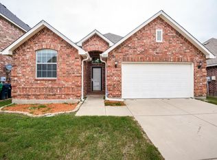 1000 Raleigh Path Rd, Denton, TX 76208