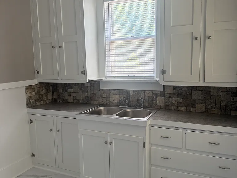 604 N Belmont Ave #1 — Photo 3