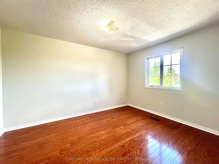 80 Belvia Dr — Photo 17