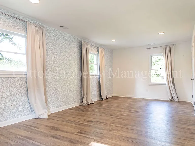 824 Haymarket Ln — Photo 23