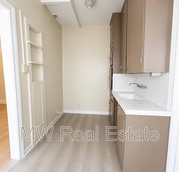 4017 W 28th St #9 — Photo 4