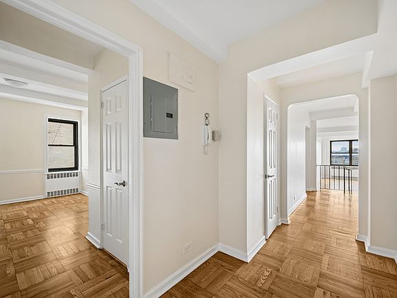 5th image of 930 Grand Concourse APT 8f