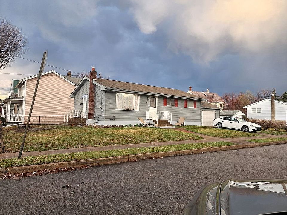 2nd image of 447 4th Ave