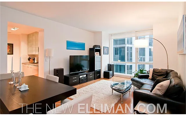 Rented by Douglas Elliman | media 22