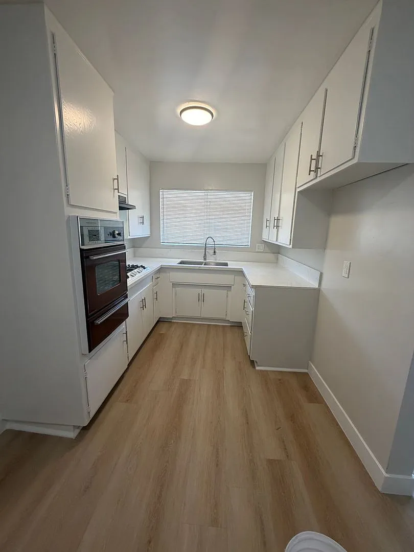 1315 N. Fuller Ave. — Photo 2