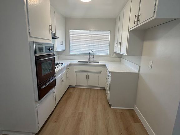 2nd image of 1315 N Fuller Ave #6