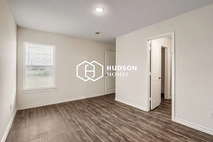 3 bed, 2.0 bath, 1028 sqft, $925 — Photo 4