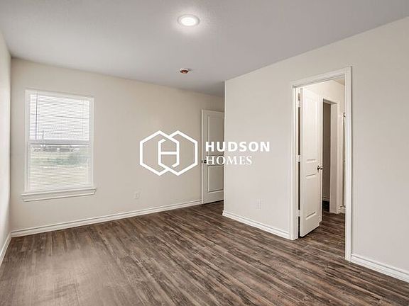 4th image of 810 Walnut Ave