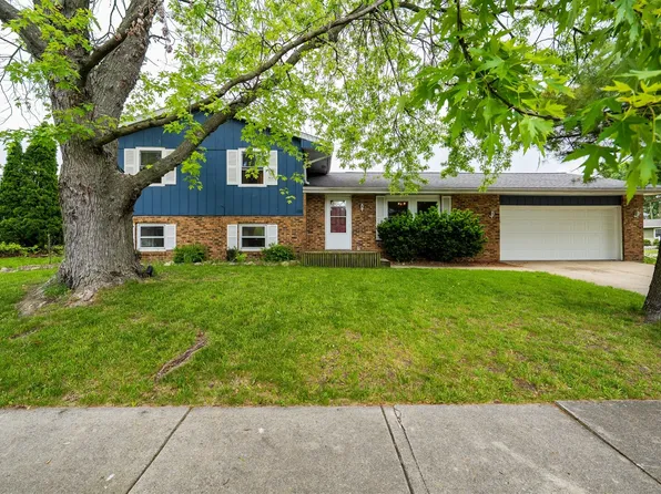 220 Arlington Dr, Normal, IL 61761