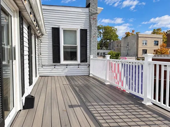 2076 Boston Post Rd Floor 2, Larchmont, NY 10538