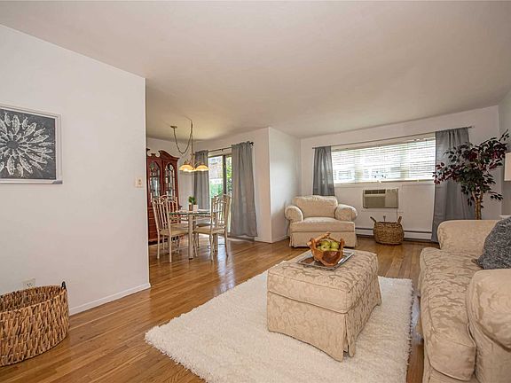 3rd image of 10 Ivy St APT 8A